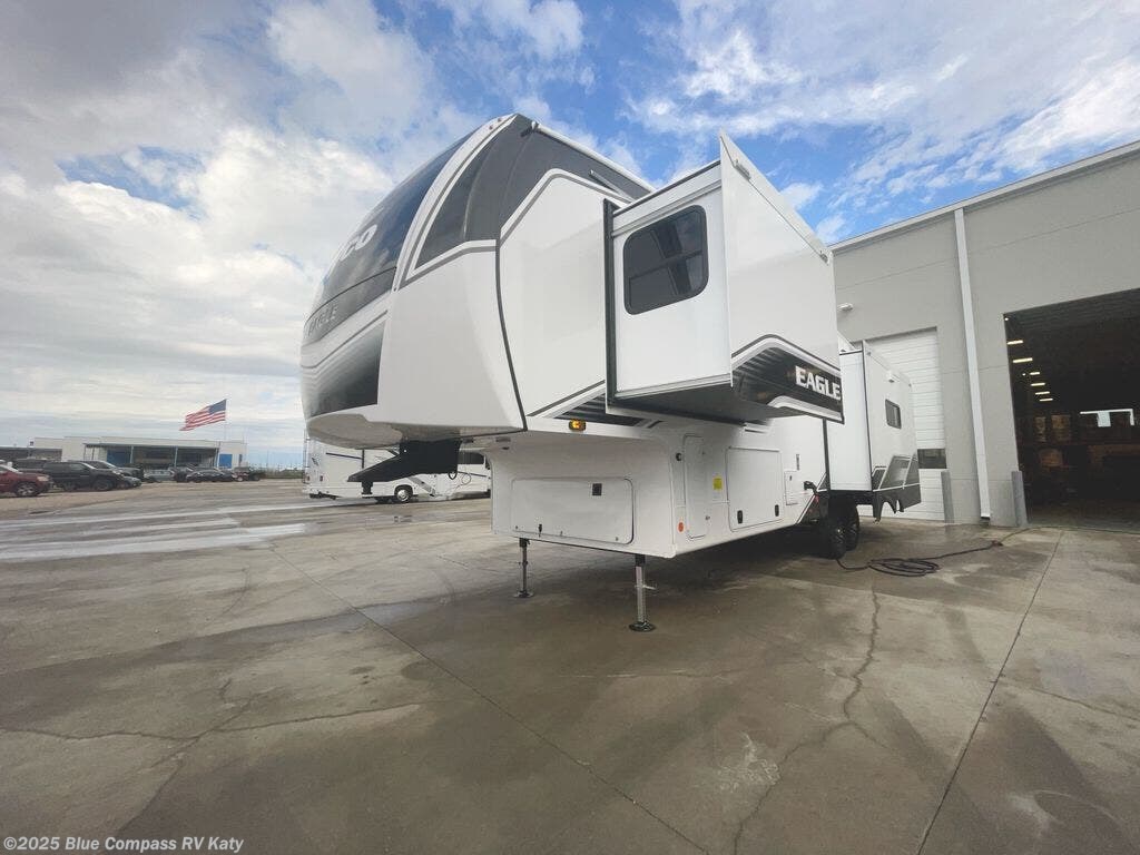 New 2025 Jayco Eagle 321RSTS available in Katy, Texas