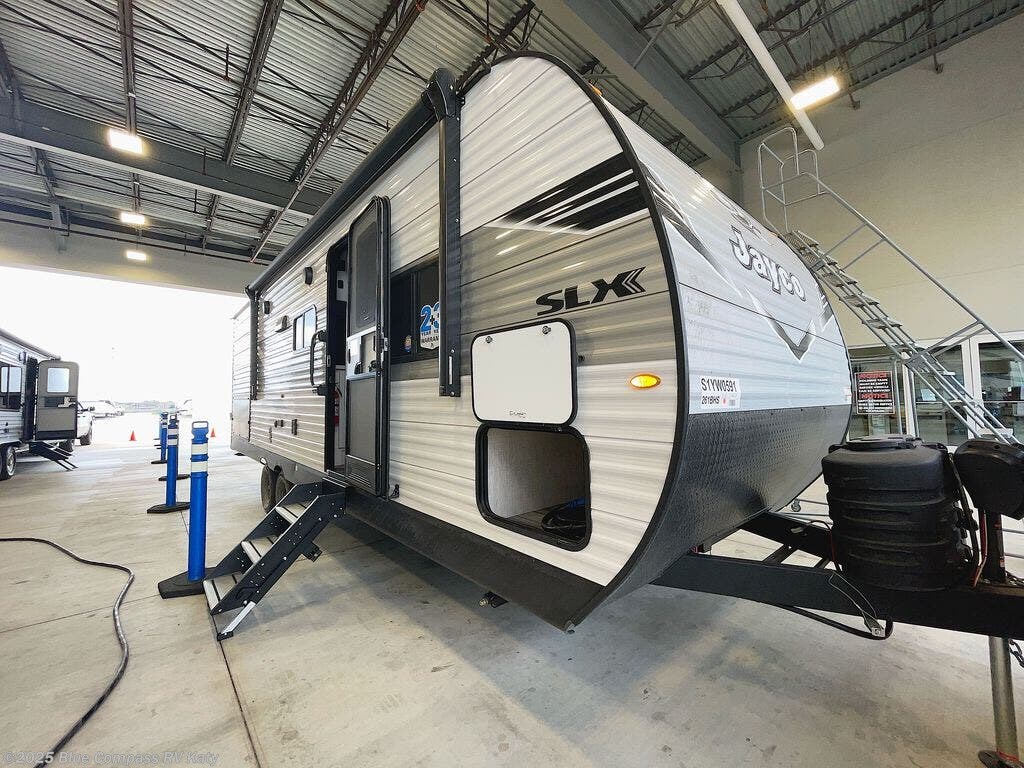 New 2025 Jayco Jay Flight SLX 261BHS available in Katy, Texas