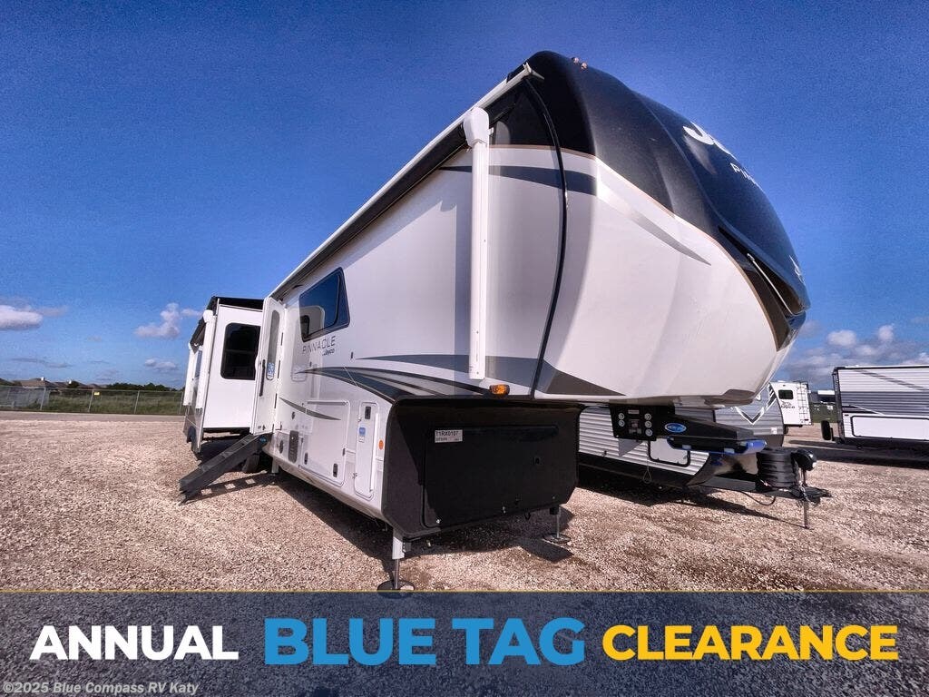 New 2025 Jayco Pinnacle 38FBRK available in Katy, Texas