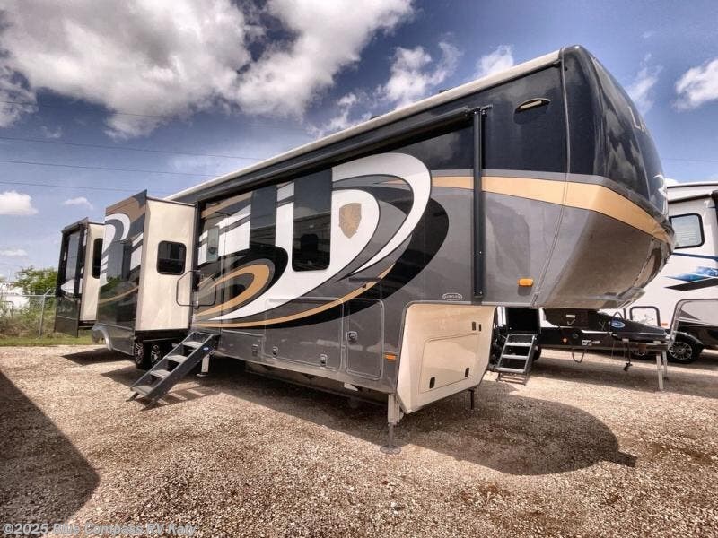 Used 2020 Heartland Landmark 365 Concord available in Katy, Texas