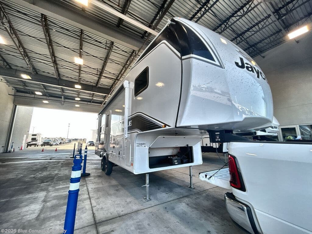 New 2026 Jayco Eagle SLE 24MLE available in Katy, Texas