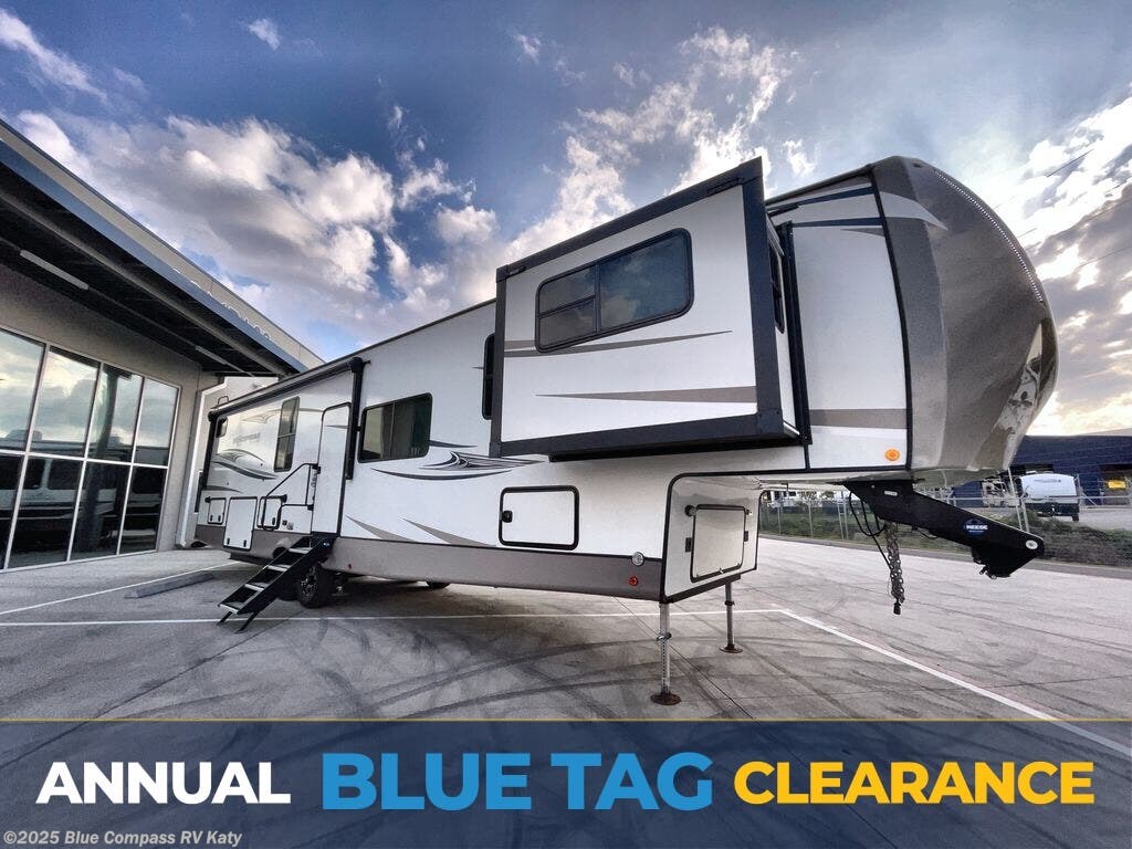 Used 2020 Forest River Salem Hemisphere Elite 36FL available in Katy, Texas