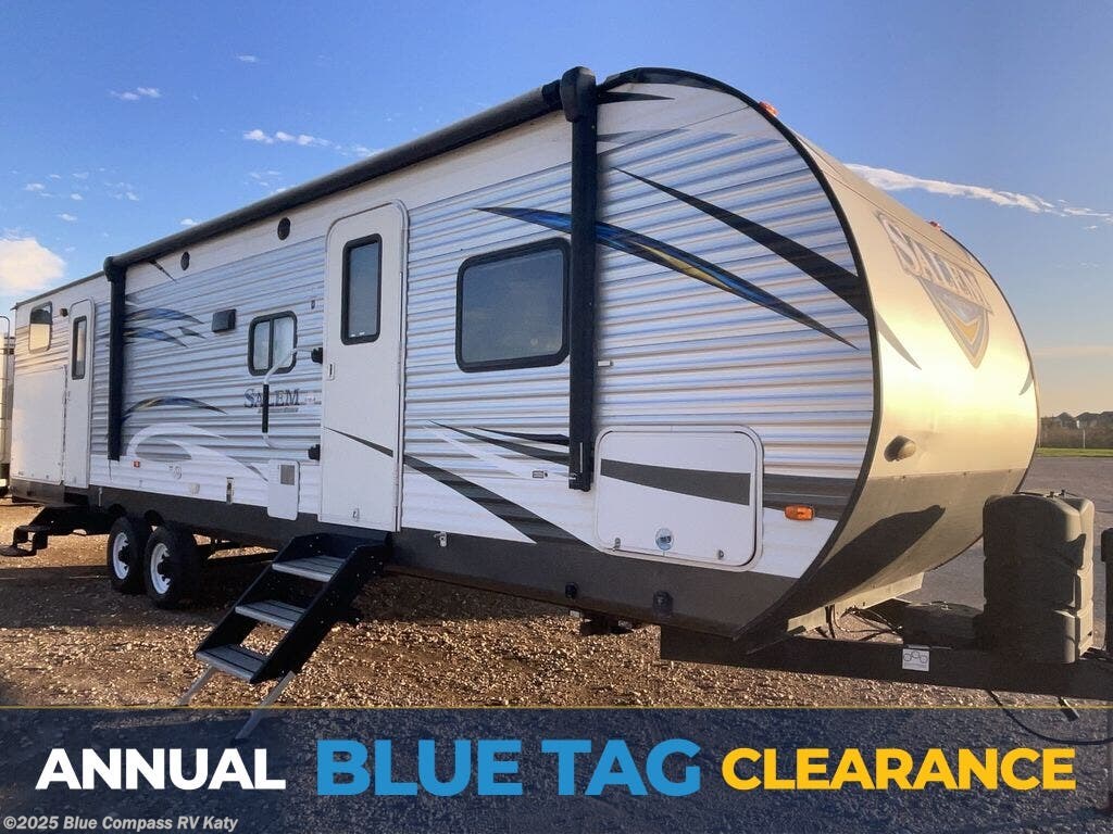 Used 2018 Forest River Salem Hemisphere 32BHDS available in Katy, Texas