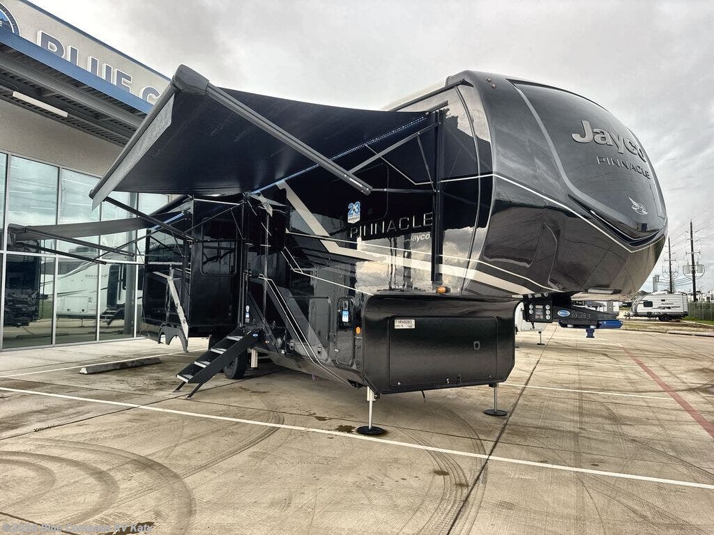 New 2026 Jayco Pinnacle 32RLTS available in Katy, Texas