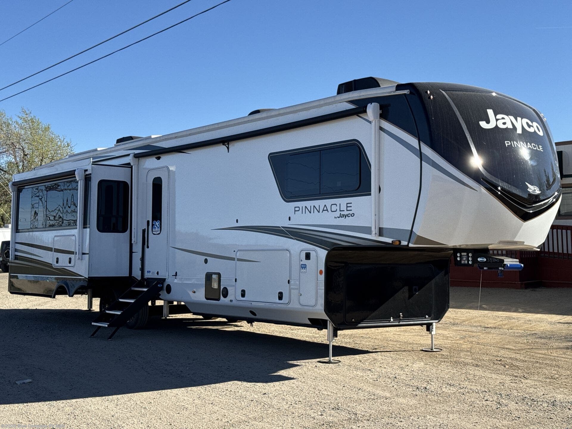 New 2026 Jayco Pinnacle 38SSWS available in Katy, Texas