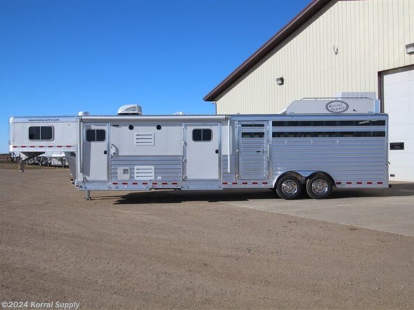 2023 Elite Trailers Stock Back - Mid Tack LQ 31FT  Signature Quarters available in Douglas, ND