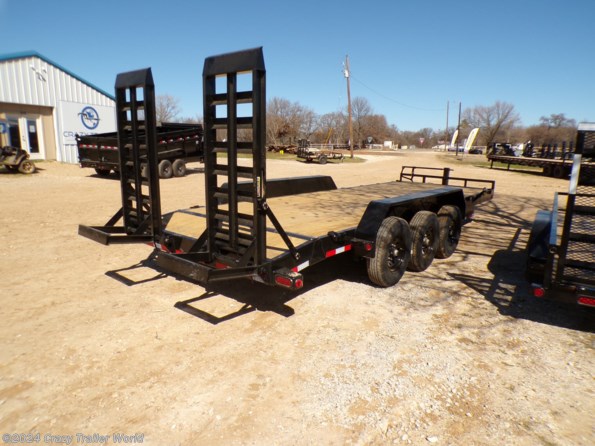2024 Load Trail CH 83x22 Tri Axle Equipment Trailer 21K GVWR available in Whitesboro, TX