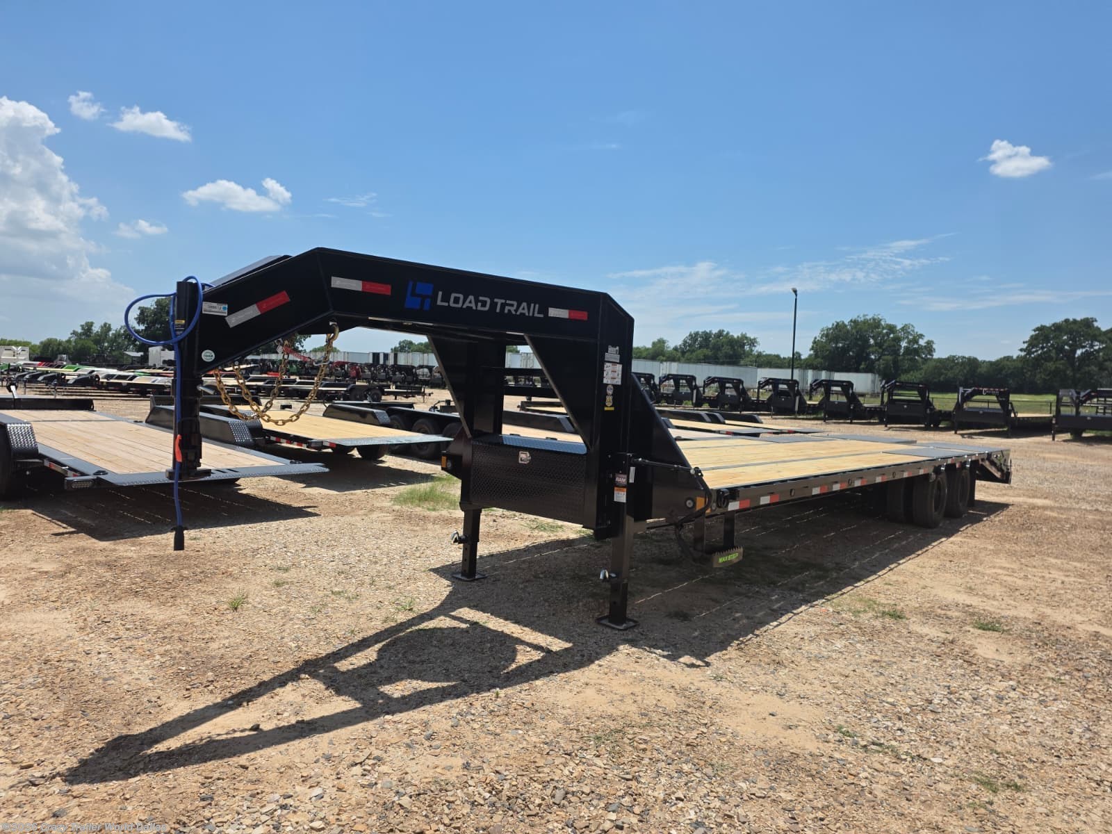 2027 Load Trail GP 102X32 Deckover Flatbed Gooseneck Trailer 25900 LB