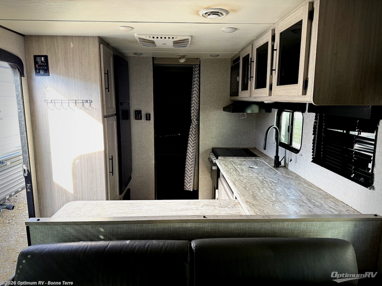 Used 2023 CrossRoads Zinger Lite ZR259FL available in Bonne Terre, Missouri