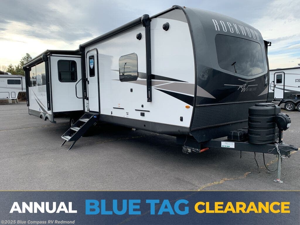 New 2025 Forest River Rockwood Ultra Lite 2906BS available in Redmond, Oregon