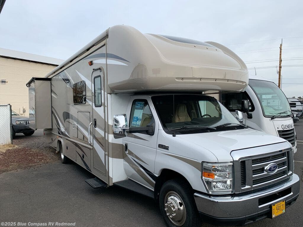 Used 2017 Holiday Rambler Vesta 31U available in Redmond, Oregon
