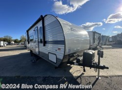 Used 2020 Gulf Stream Ameri-Lite Ultra Lite 248BH available in Newtown, Connecticut