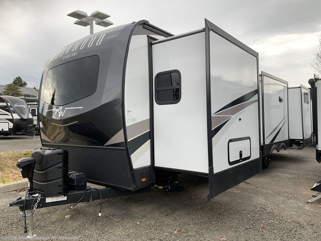 New 2025 Forest River Rockwood Signature 8336BH available in Newtown, Connecticut