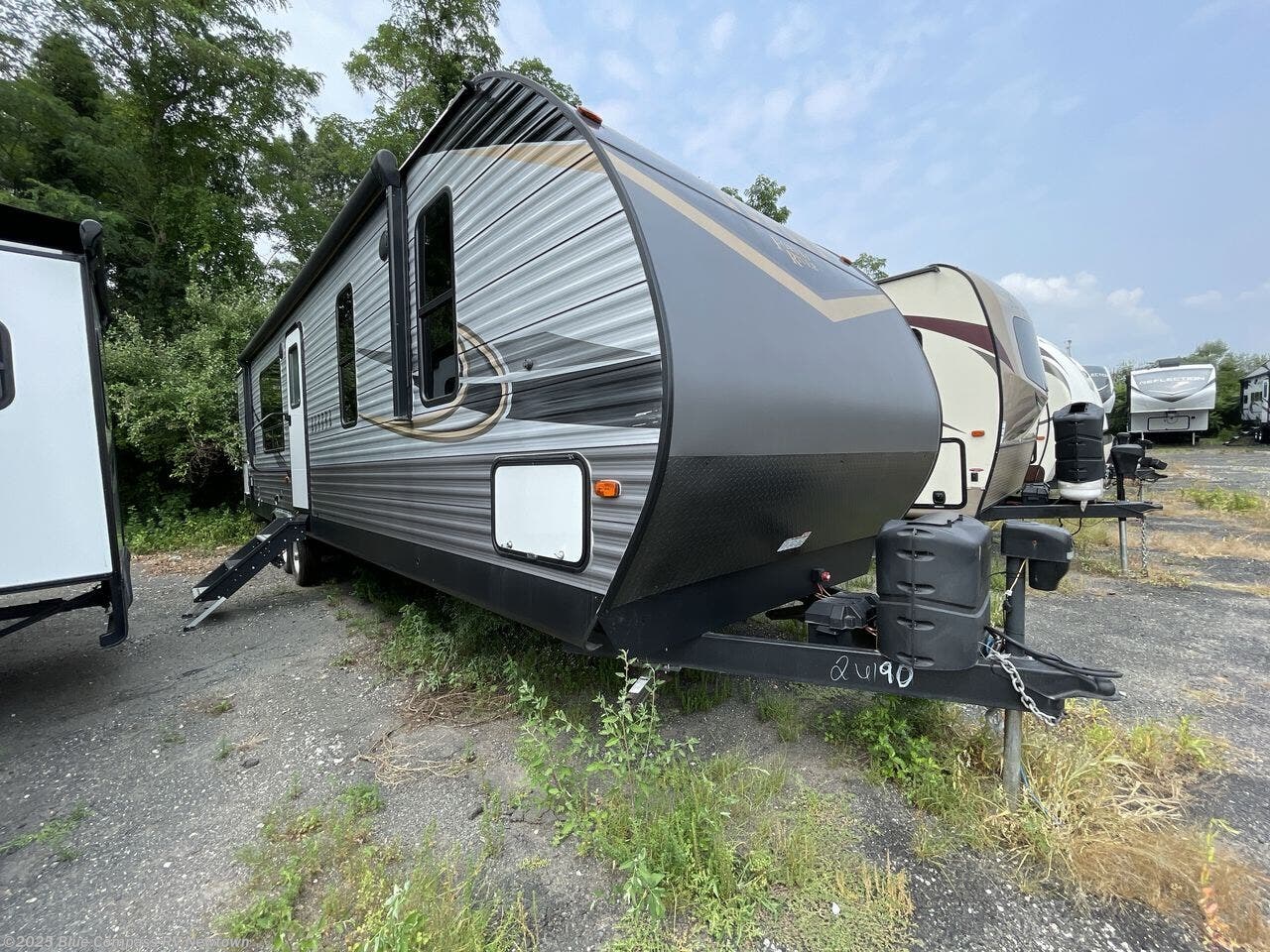Used 2022 Forest River Aurora 31KDS available in Newtown, Connecticut