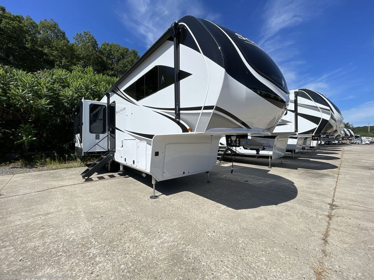 New 2026 Grand Design Solitude 310GK available in Newtown, Connecticut