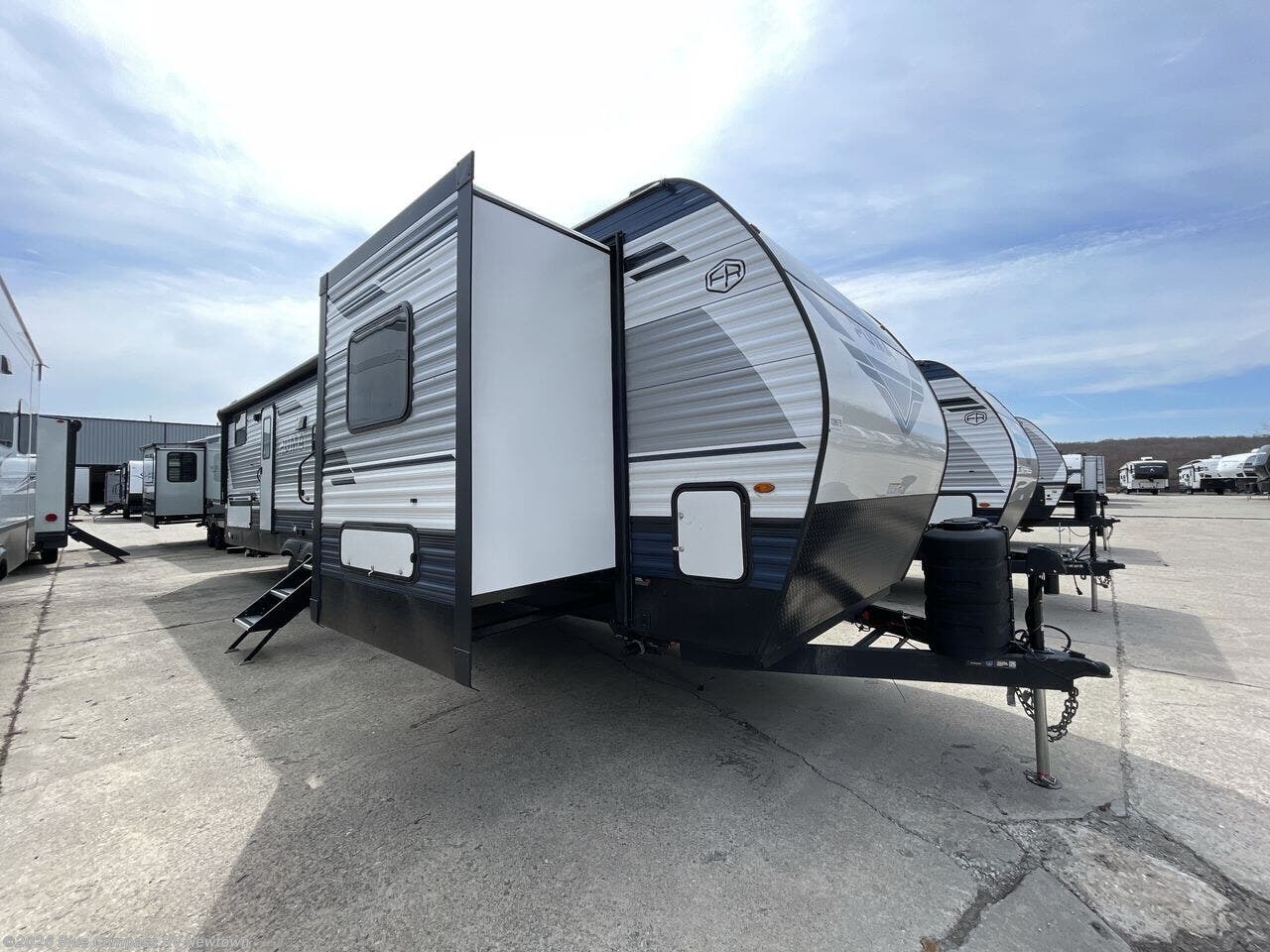 New 2026 Forest River Puma 32BHQS available in Newtown, Connecticut