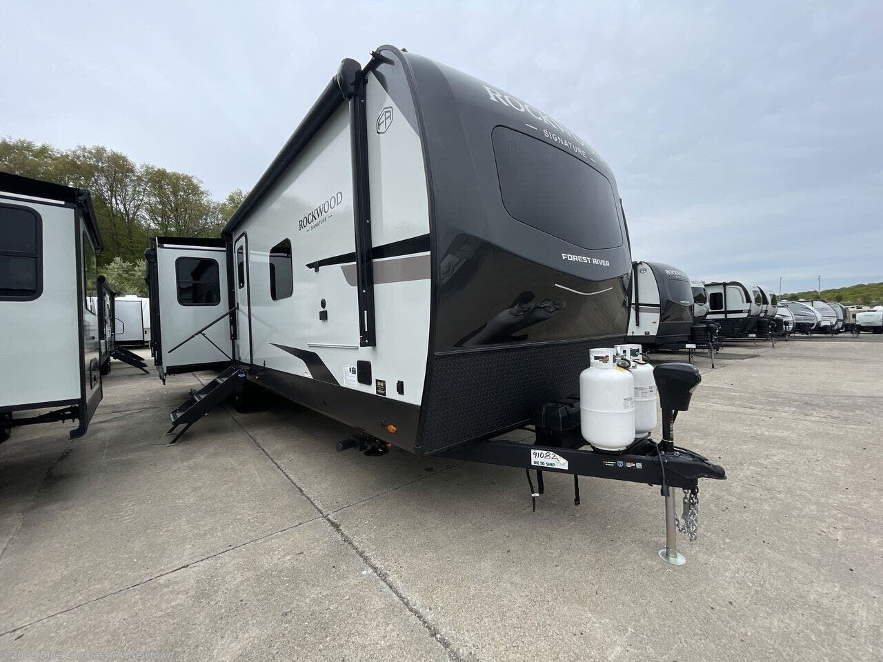New 2026 Forest River Rockwood Signature 8337RL available in Newtown, Connecticut