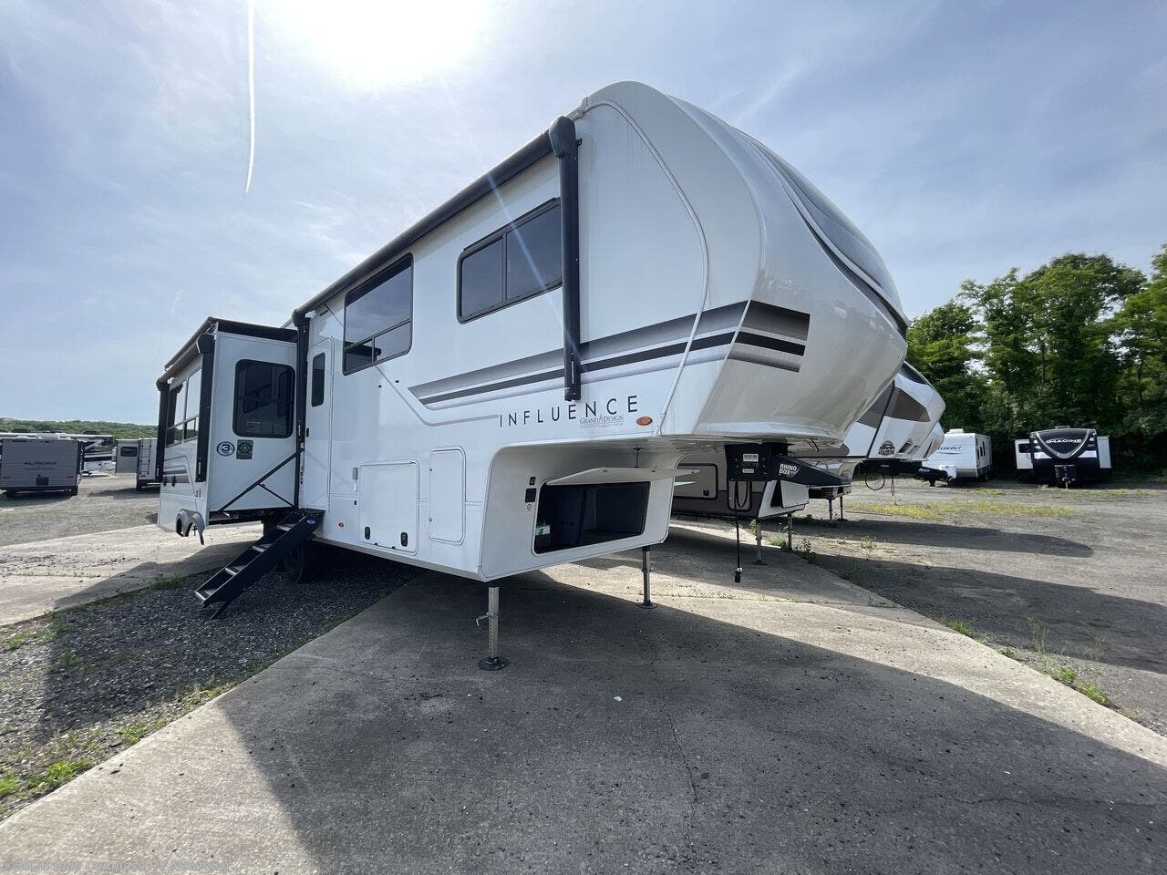 Used 2024 Grand Design Influence 2903RL available in Newtown, Connecticut