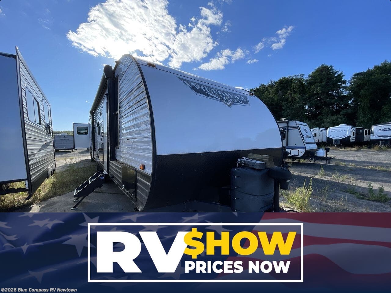 Used 2022  Forest River Wildwood X-Lite 263BHXL by Forest River from Blue Compass RV Newtown in Newtown, CT