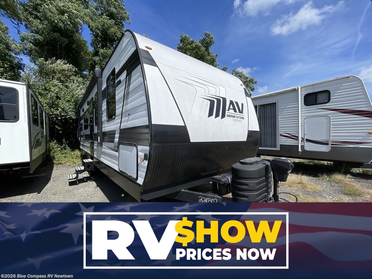 Used 2024  Grand Design Momentum MAV 27MAV by Grand Design from Blue Compass RV Newtown in Newtown, CT