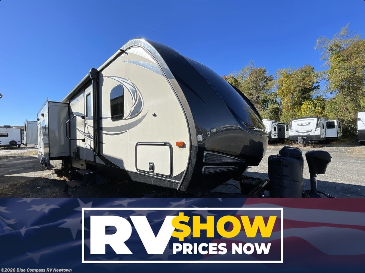 Used 2018  Keystone Premier Ultra Lite 30RIPR by Keystone from Blue Compass RV Newtown in Newtown, CT