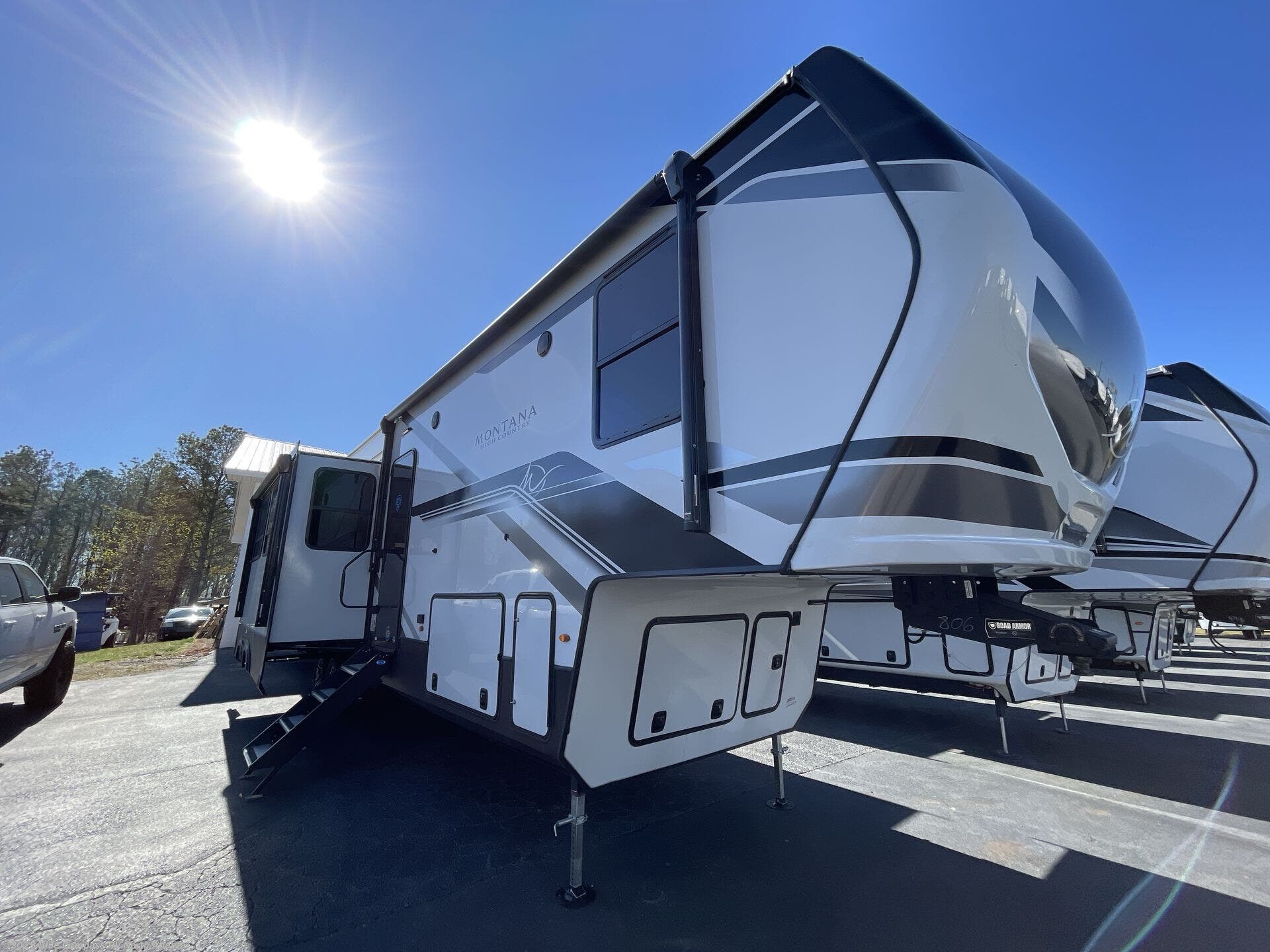 New 2025 Keystone Montana High Country 381TB available in Buford, Georgia