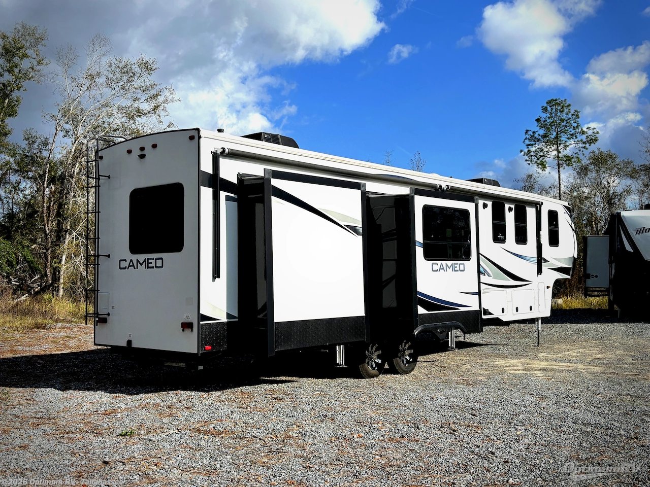 Used 2022 CrossRoads Cameo CE3975CK available in Tallahassee, Florida