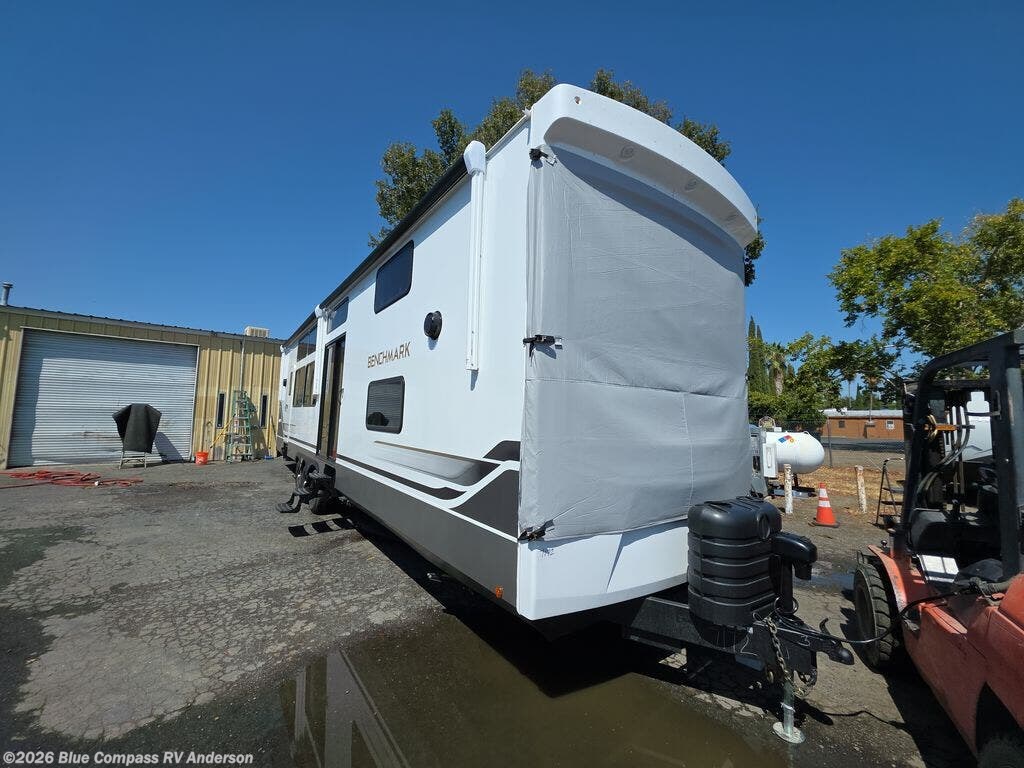 New 2026 Alliance RV Benchmark 44LFT available in Anderson, California