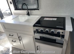 New 2025 Jayco Jay Flight SLX 210QBW available in Manteca, California