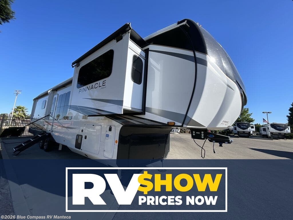 New 2025 Jayco Pinnacle 38FLGS available in Manteca, California