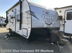 New 2025 Jayco Jay Flight SLX 210QBW available in Manteca, California