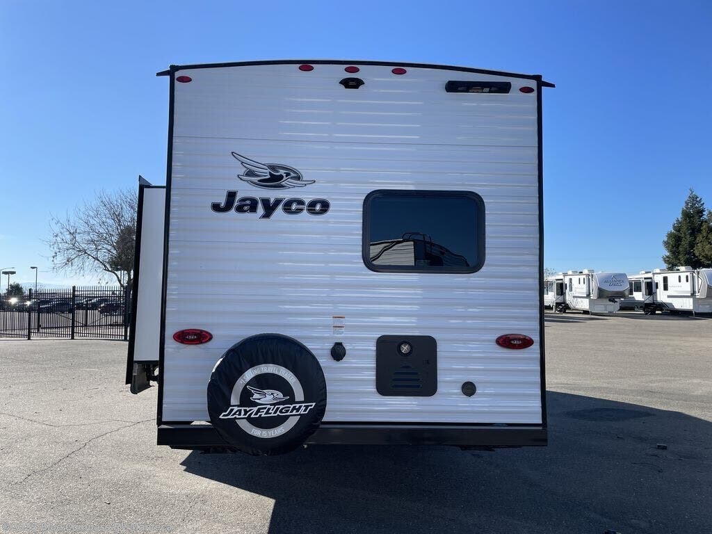 New 2025 Jayco Jay Flight SLX 265BHSW available in Manteca, California