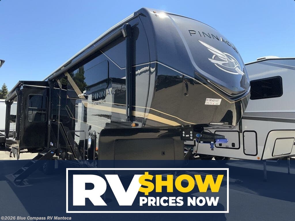 New 2025 Jayco Pinnacle 32RLTS available in Manteca, California