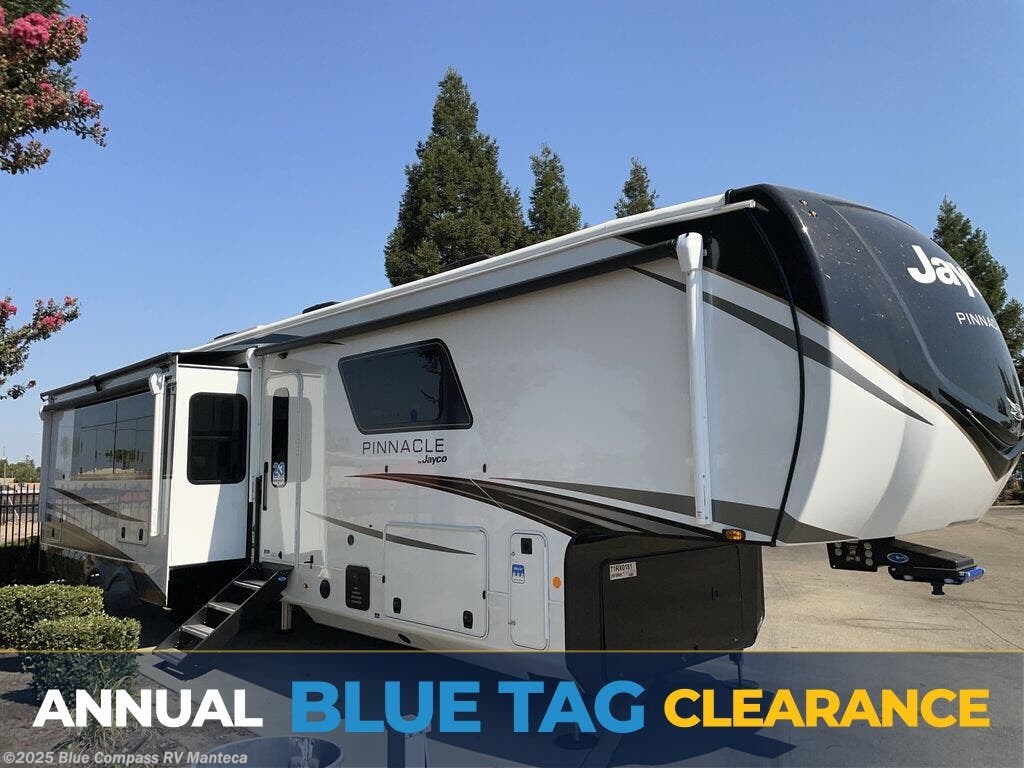 New 2026 Jayco Pinnacle 38FBRK available in Manteca, California