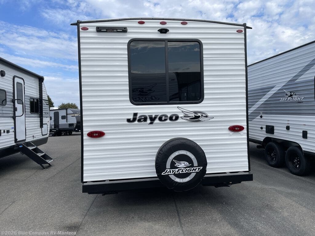 New 2026 Jayco Jay Flight SLX 210QBW available in Manteca, California