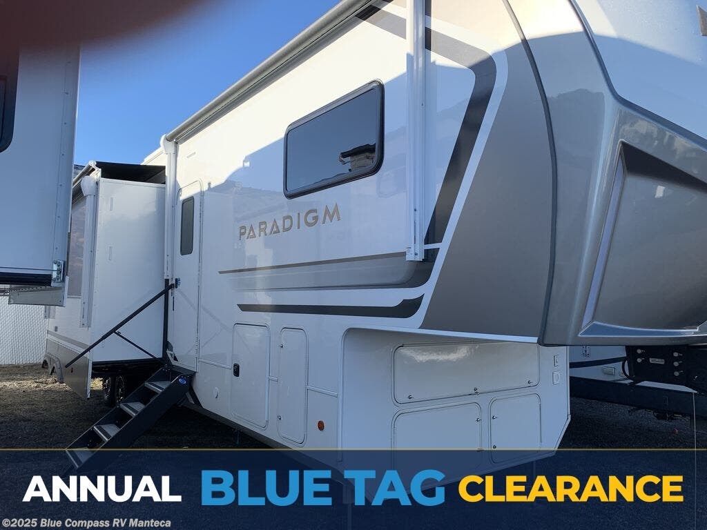 New 2025 Alliance RV Paradigm 395DS available in Manteca, California