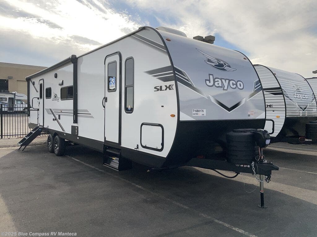 New 2026 Jayco Jay Flight SLX 330TBS available in Manteca, California