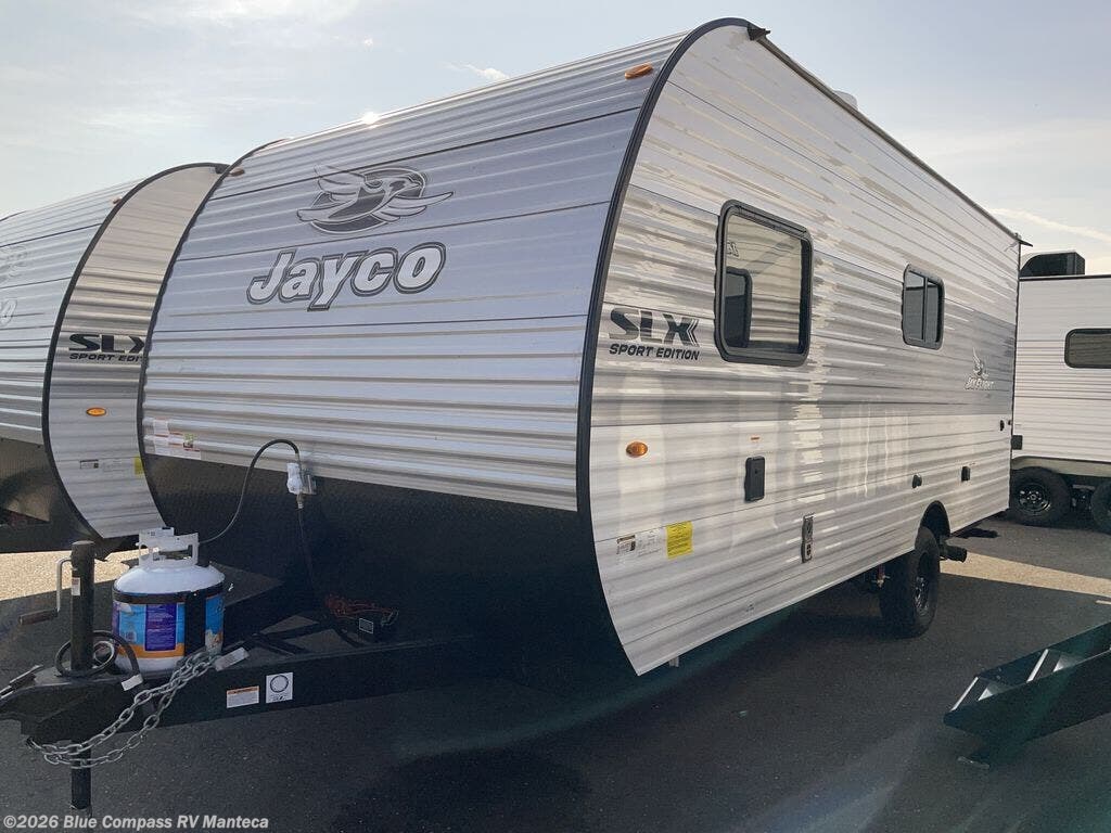 New 2026 Jayco Jay Flight SLX 172DBW available in Manteca, California
