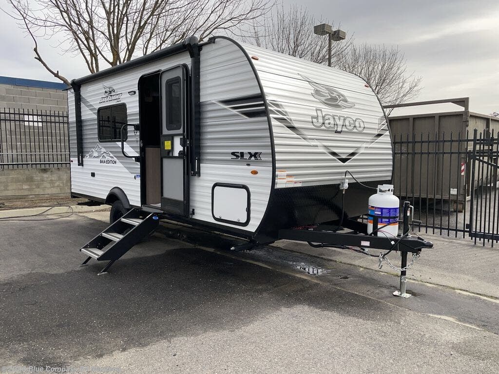 New 2026 Jayco Jay Flight SLX 175FQW available in Manteca, California