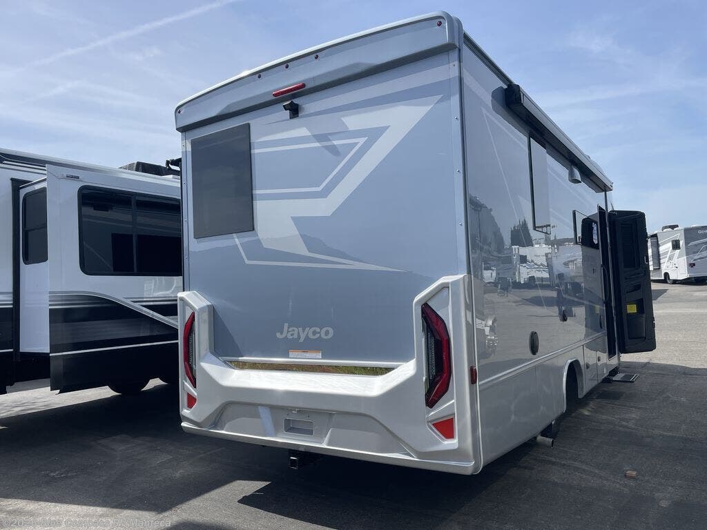 New 2026 Jayco Melbourne Prestige 25LP available in Manteca, California