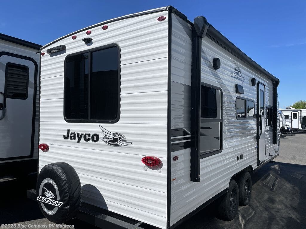 New 2026 Jayco Jay Flight SLX 210QBW available in Manteca, California