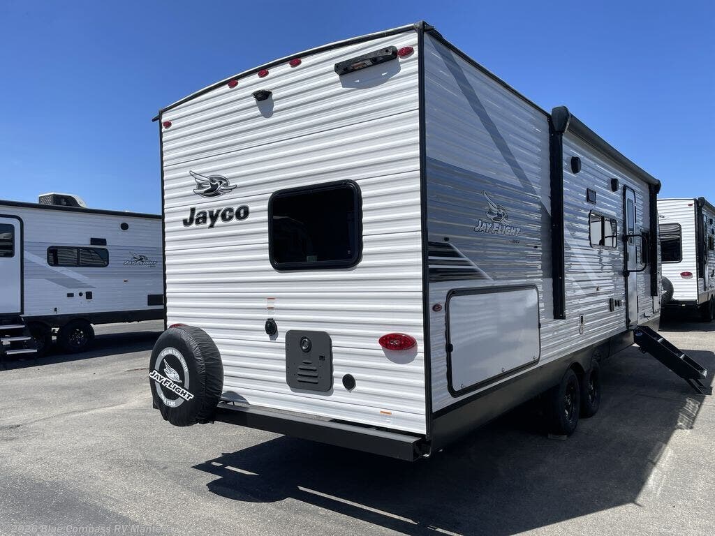 New 2026 Jayco Jay Flight SLX 261BHSW available in Manteca, California