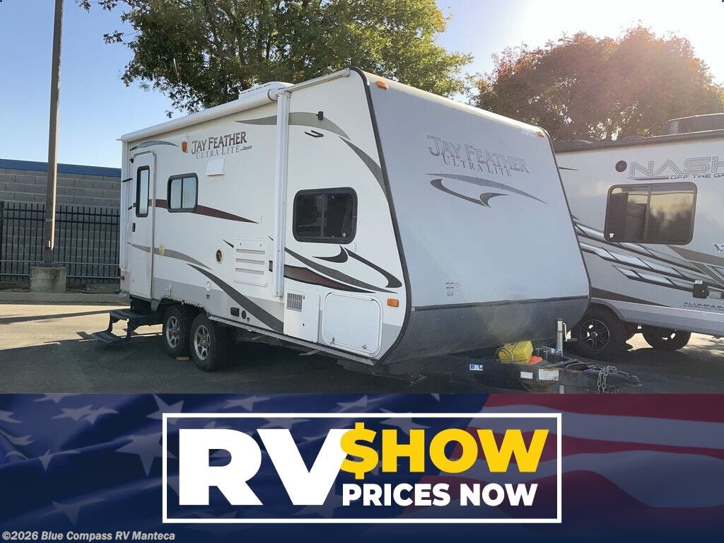 Used 2013  Jayco Jay Feather Ultra Lite 197 by Jayco from Blue Compass RV Manteca in Manteca, CA