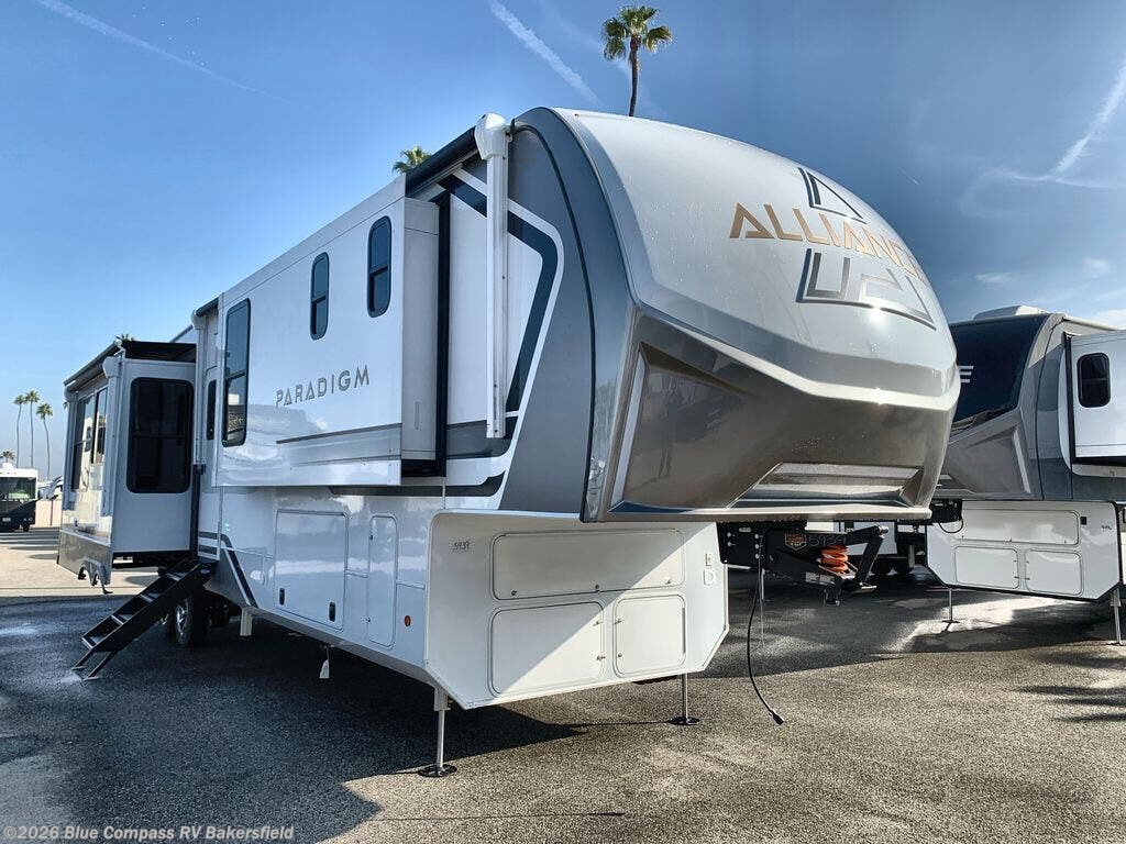 New 2025 Alliance RV Paradigm 382RK available in Bakersfield, California