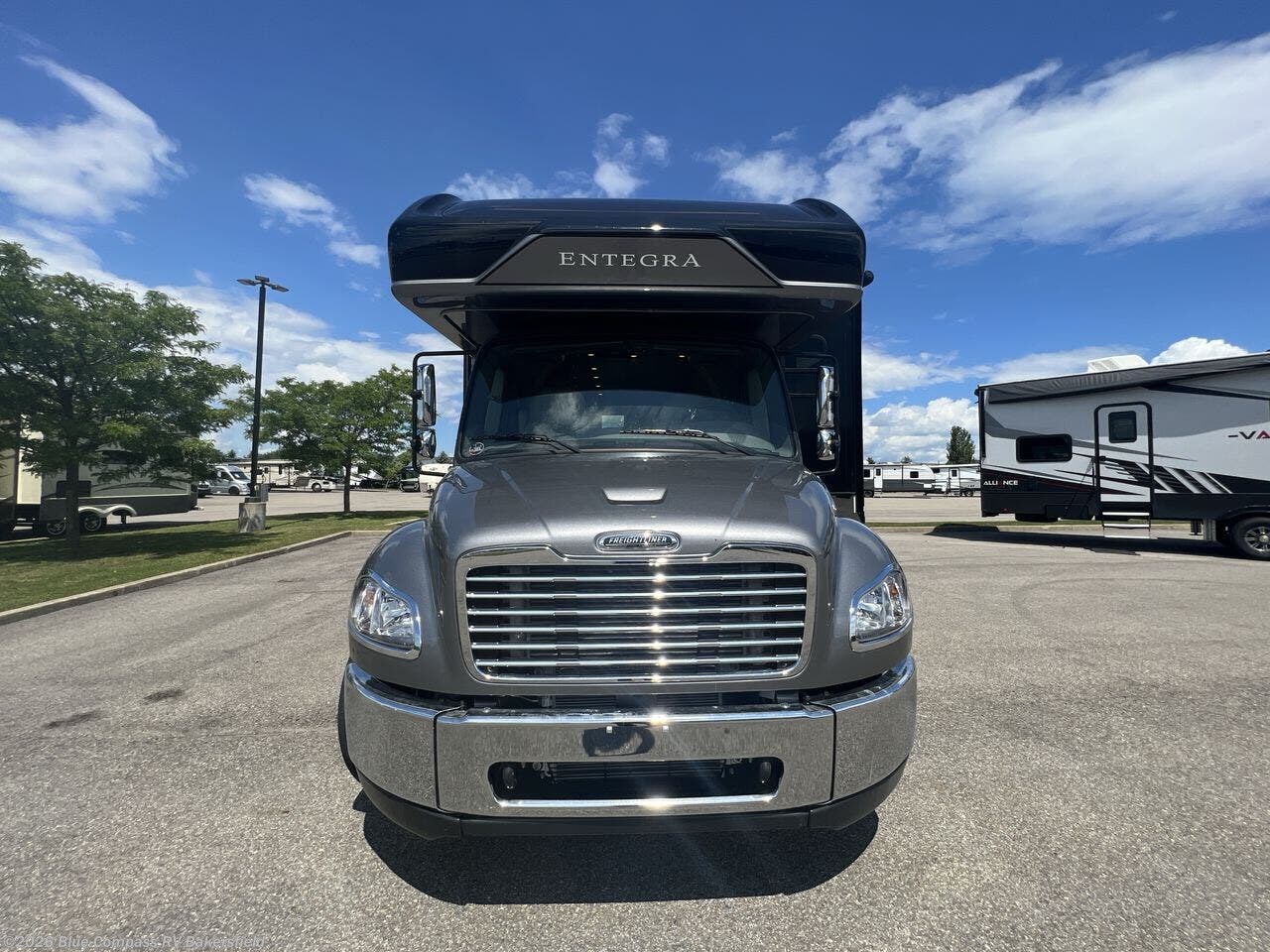 New 2026 Entegra Coach Accolade 37L available in Bakersfield, California