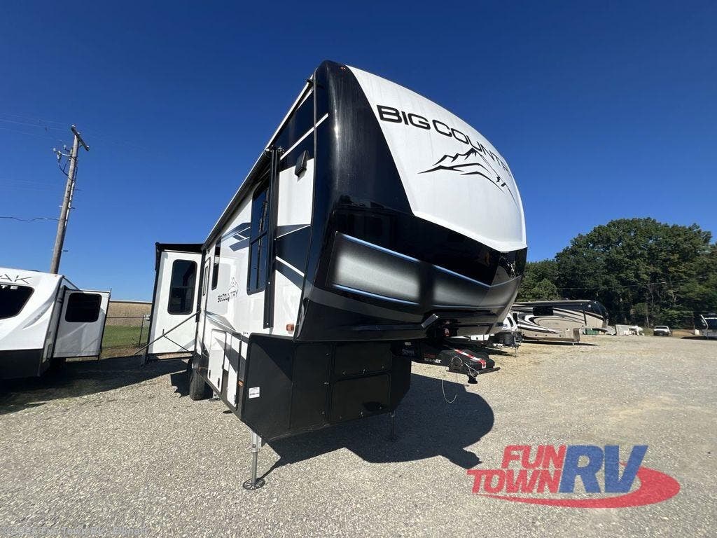 Used 2023 Heartland Big Country 3200RLK available in Elkhart, Indiana