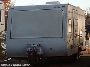 Used 2008 Jayco Jay Feather EXP 23 B available in Chicago, Illinois