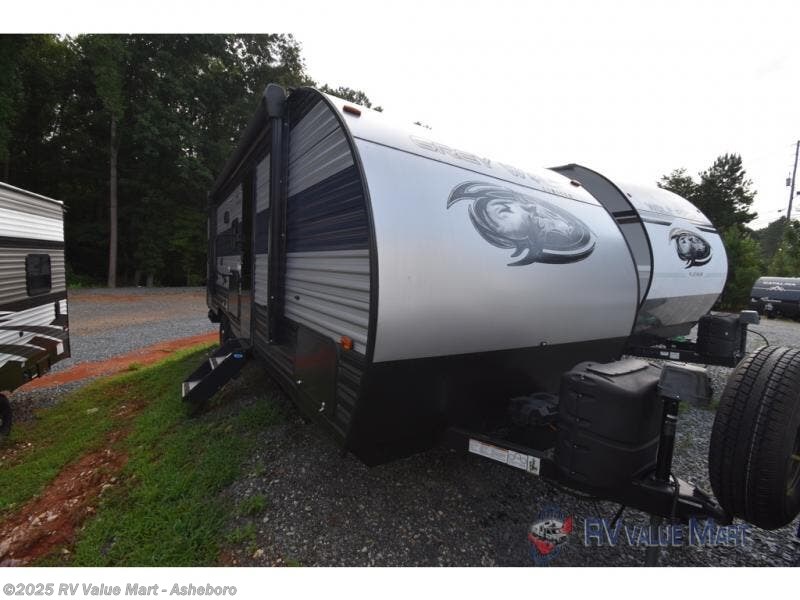 Used 2022 Forest River Cherokee Grey Wolf 23DBH available in Franklinville, North Carolina