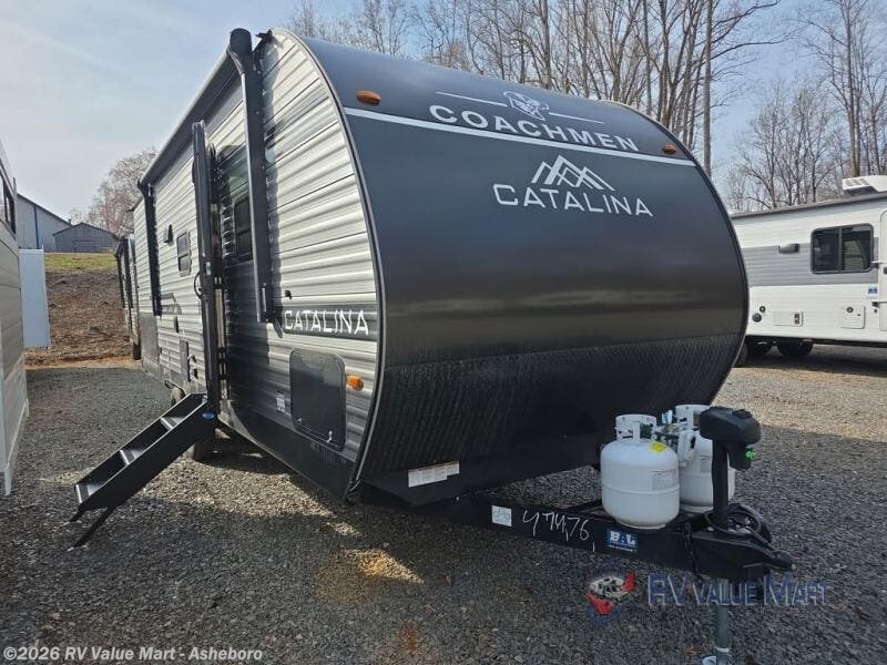 New 2026 Coachmen Catalina Summit Series 8 231BHS available in Franklinville, North Carolina