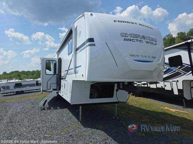 New 2026 Forest River Cherokee Arctic Wolf 38DST available in Franklinville, North Carolina